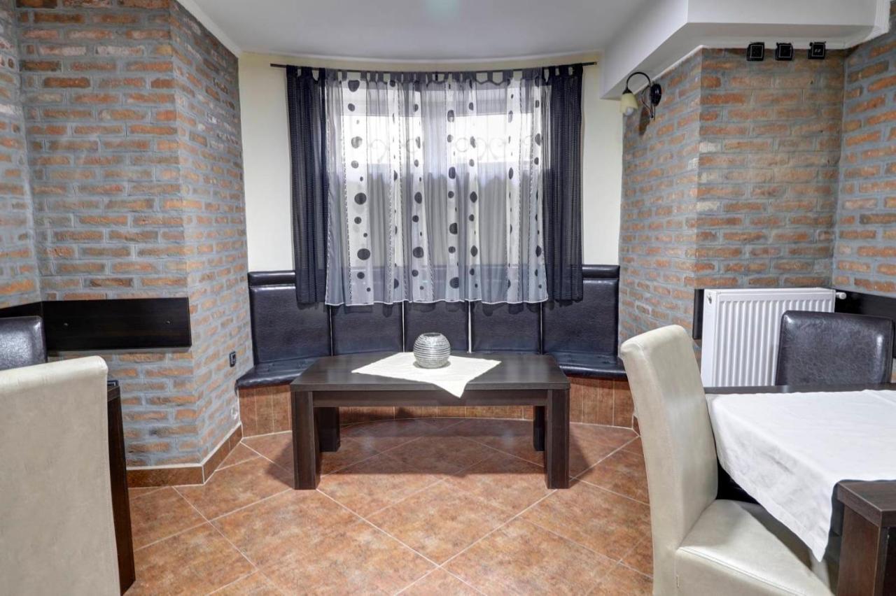 לסקובץ Hotel Perla Ldm Leskovac מראה חיצוני תמונה