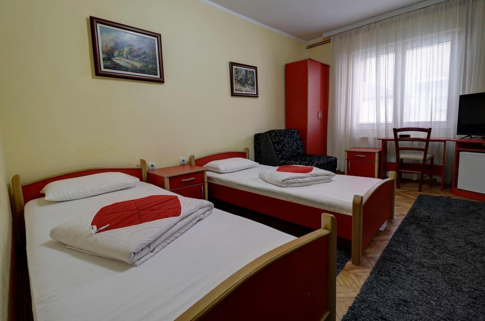 לסקובץ Hotel Perla Ldm Leskovac מראה חיצוני תמונה