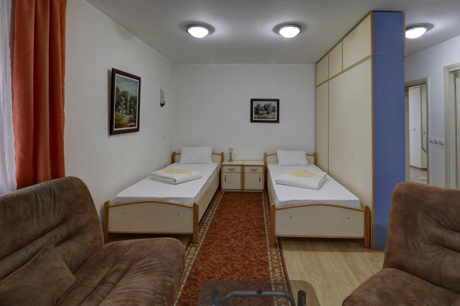 לסקובץ Hotel Perla Ldm Leskovac מראה חיצוני תמונה