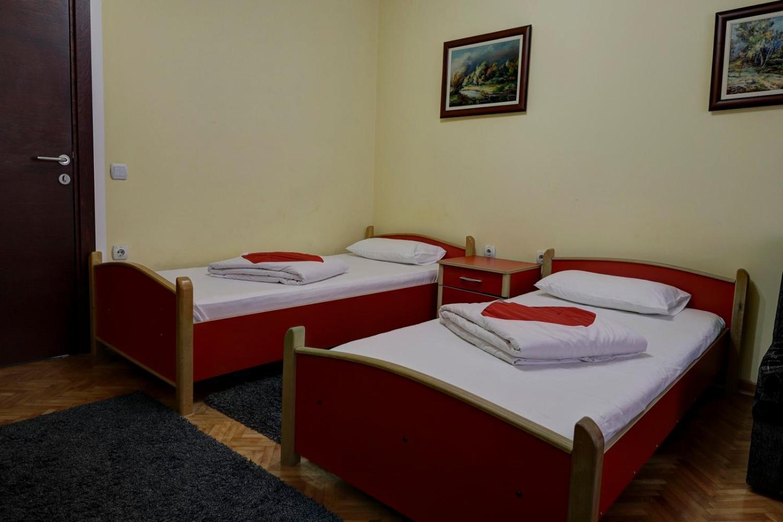 לסקובץ Hotel Perla Ldm Leskovac מראה חיצוני תמונה