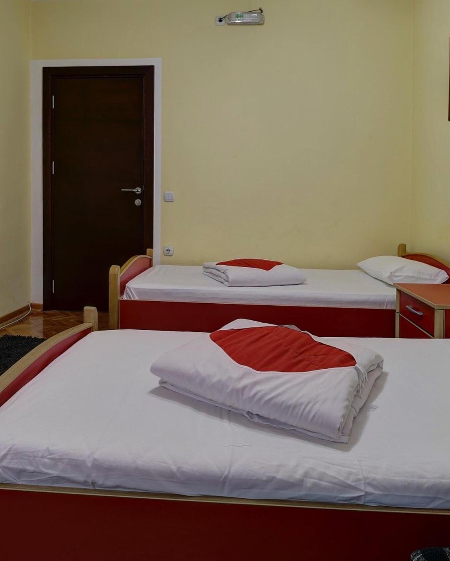 לסקובץ Hotel Perla Ldm Leskovac מראה חיצוני תמונה